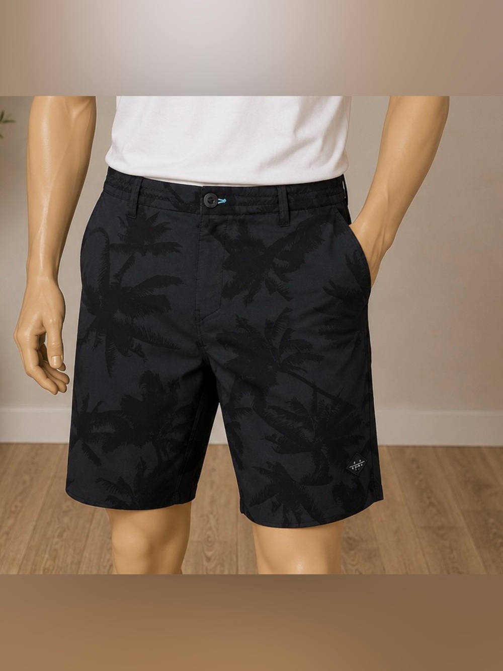 Rip Curl Men's Black Palm-Print Casual Shorts size 38